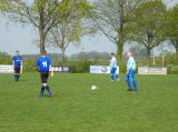 S.K.N.W.K. 3 - FC De Westhoek '20 4 (comp.) seizoen 2021-2022 (103/108)